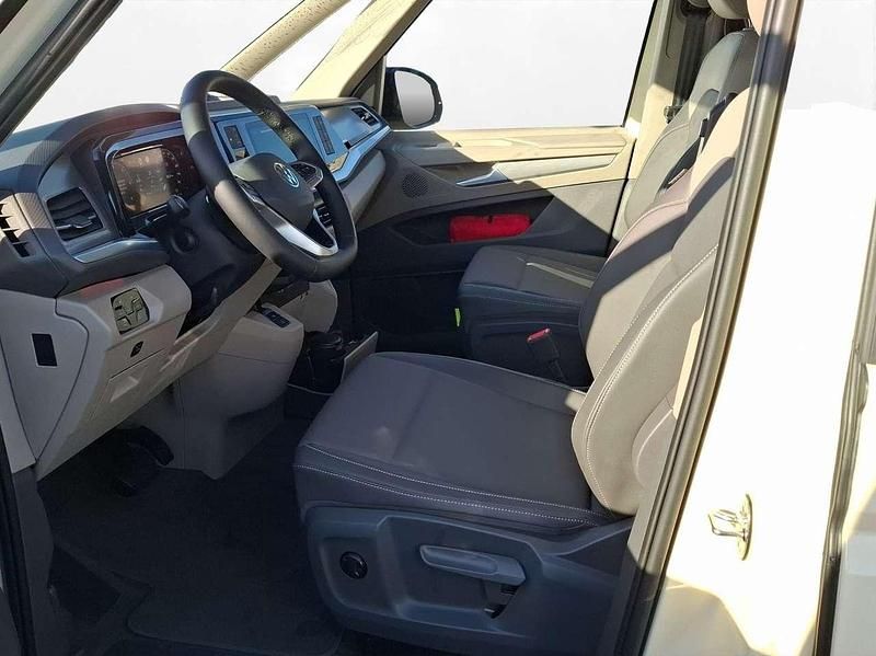 Neu VW Multivan 150 PS (110 kW) 2026 Hellelfenbein r1015 Van