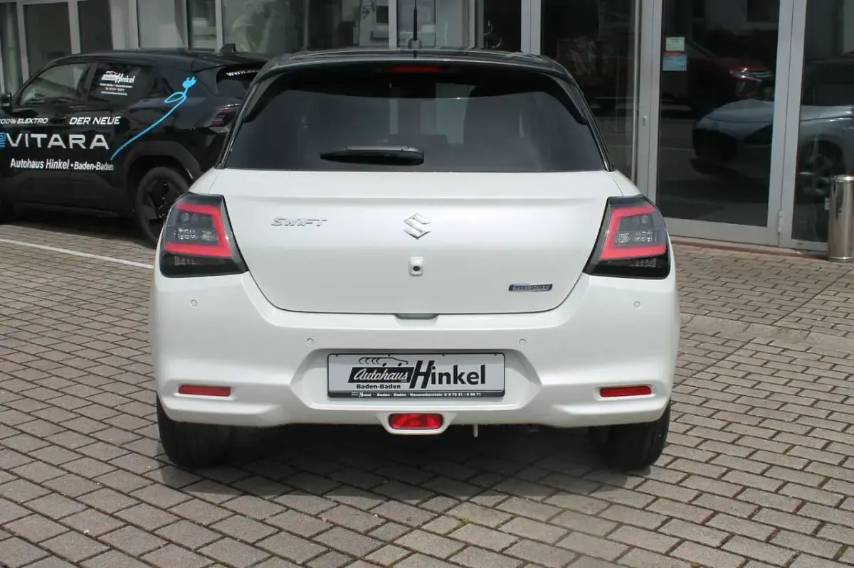 Neu Suzuki Swift Comfort 82 PS (60 kW) 2026 Pure white / mineral gray Kleinwagen