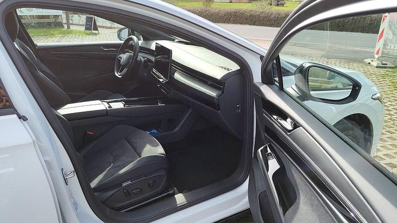 Gebraucht VW ID.7 Pro 210 kW (286 PS) 2024 Weiß Kombi