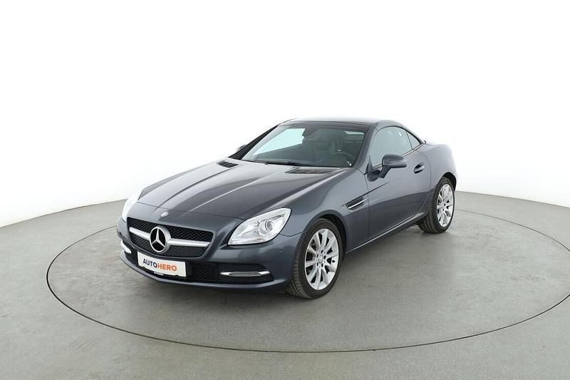 Grau Gebraucht 2015 Mercedes SLK250 Cabrio | 18.140 € (Guter Preis) - Bild 1/3