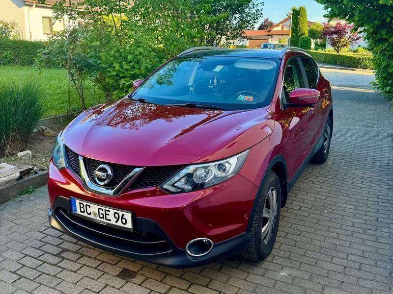 Rot Gebraucht 2016 Nissan Qashqai S SUV | 13.500 € (Fairer Preis) - Bild 1/4