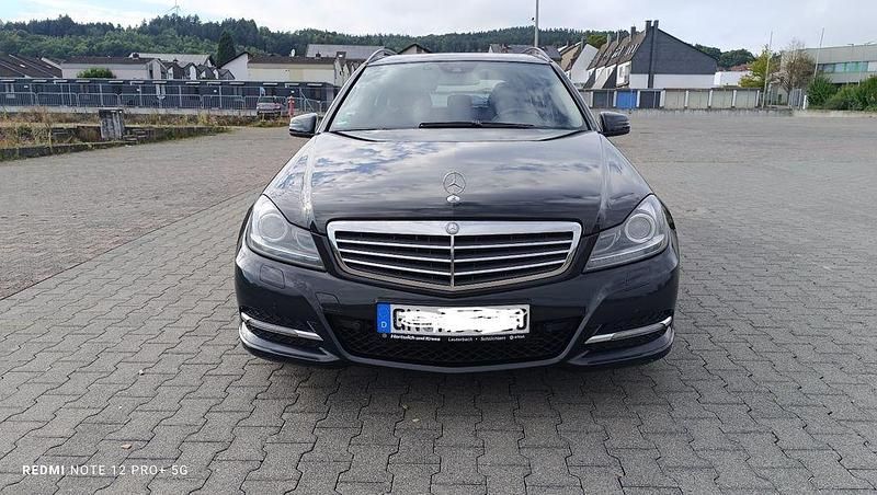 Schwarz Gebraucht 2011 Mercedes C220 Kombi | 6.500 € (Fairer Preis) - Bild 1/4