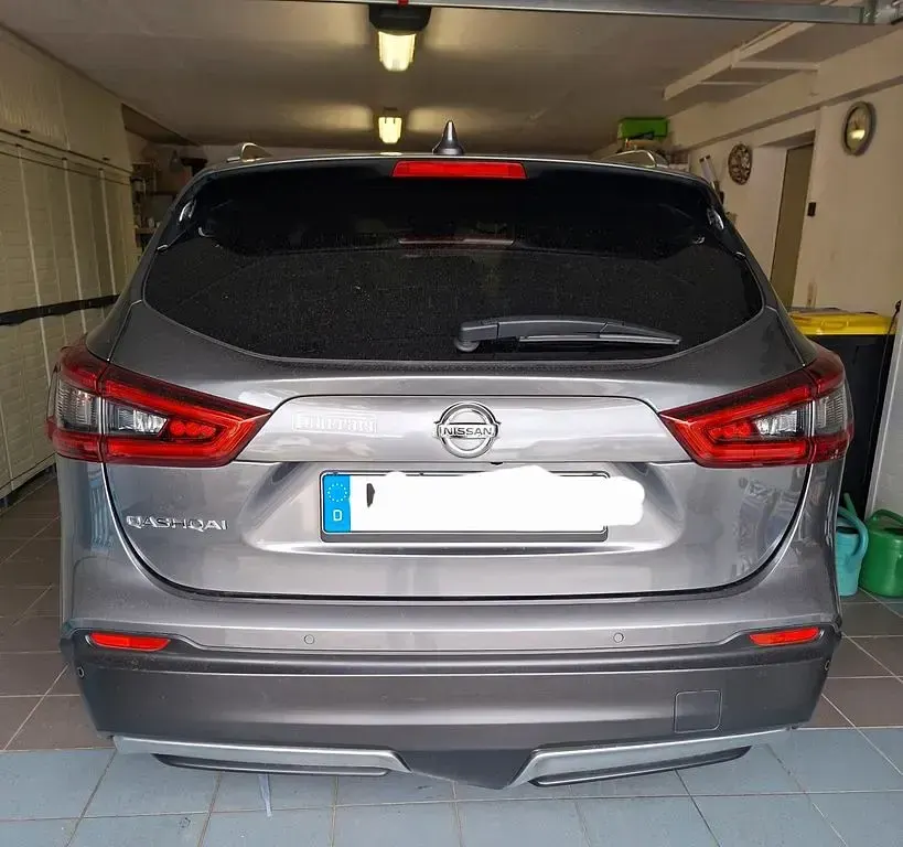 Gebraucht Nissan Qashqai Tekna+ 116 PS (85 kW) 2018 Silber SUV