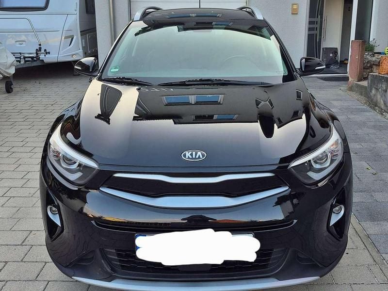 Schwarz Gebraucht 2018 Kia Stonic SUV | 13.500 € (Guter Preis) - Bild 1/4