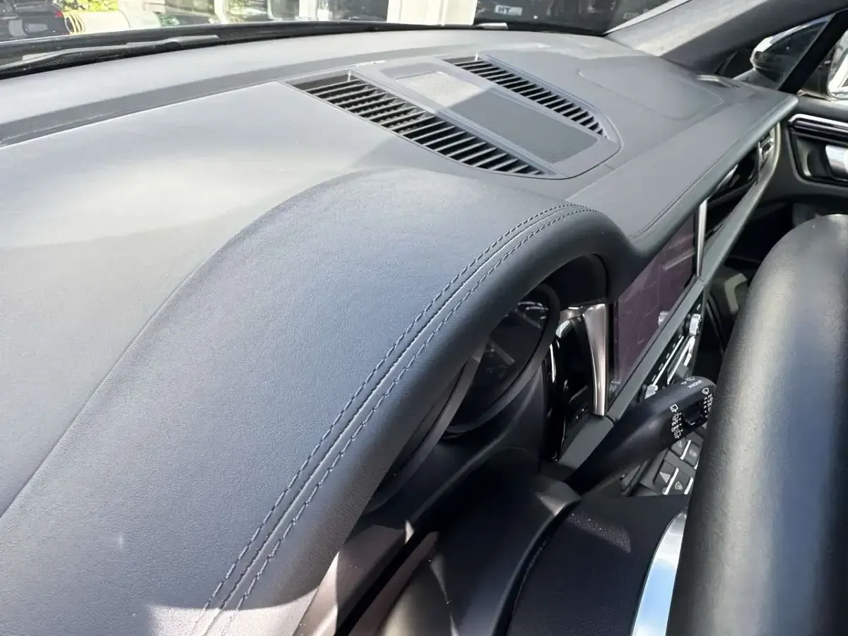 Używany Porsche Macan 354 KM (260 kW) 2020 Czarny SUV