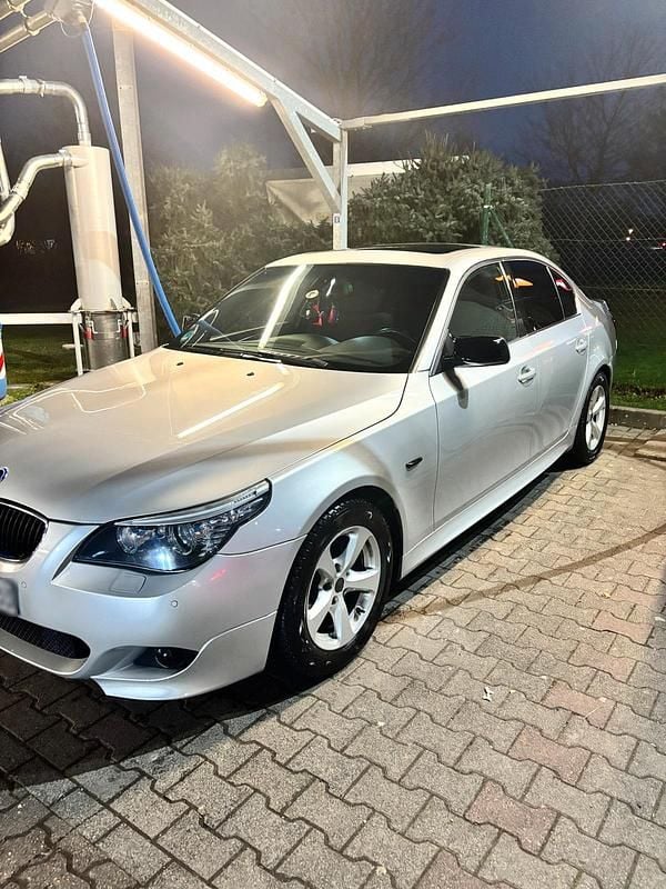 Second-hand BMW 520 177 CP (130 kW) 2008 Argintiu Berlinǎ