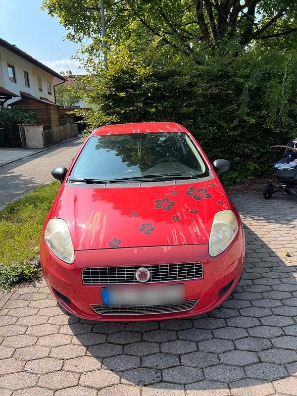 Rot Gebraucht 2009 Fiat Punto Kleinwagen | 1.980 € (Etwas zu teuer) - Bild 1/4