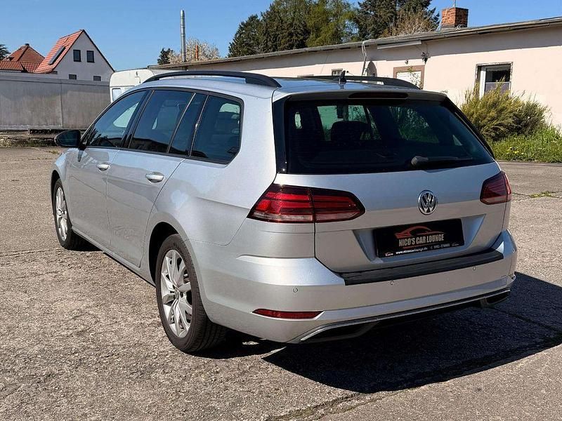 Gebraucht VW Golf VII Comfortline 116 PS (85 kW) 2019 Grau Kombi