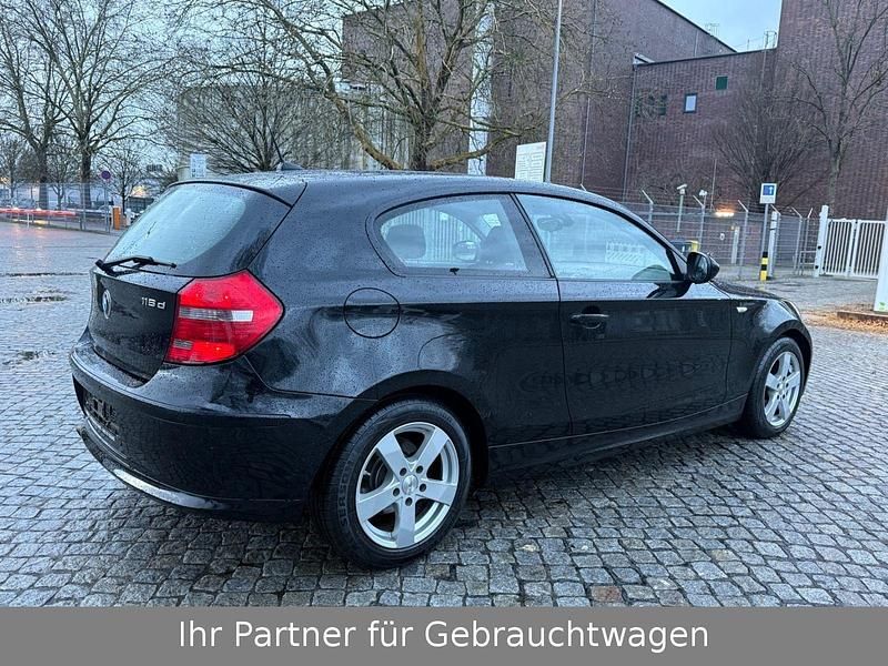 Gebraucht BMW 116 Advantage 116 PS (85 kW) 2010 Schwarz Kleinwagen