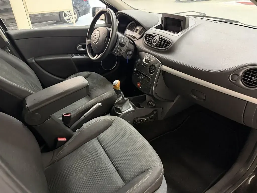 Gebraucht Renault Clio 75 PS (55 kW) 2011 Schwarz Kombi