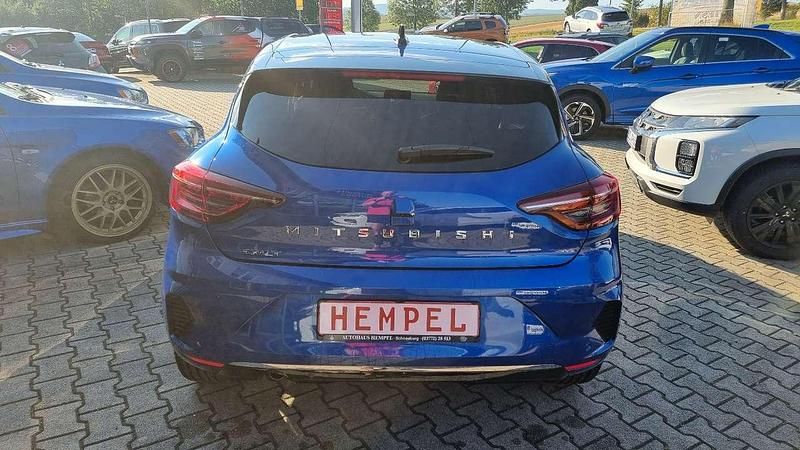 Neu Mitsubishi Colt Select 91 PS (66 kW) 2025 Royalblau Limousine