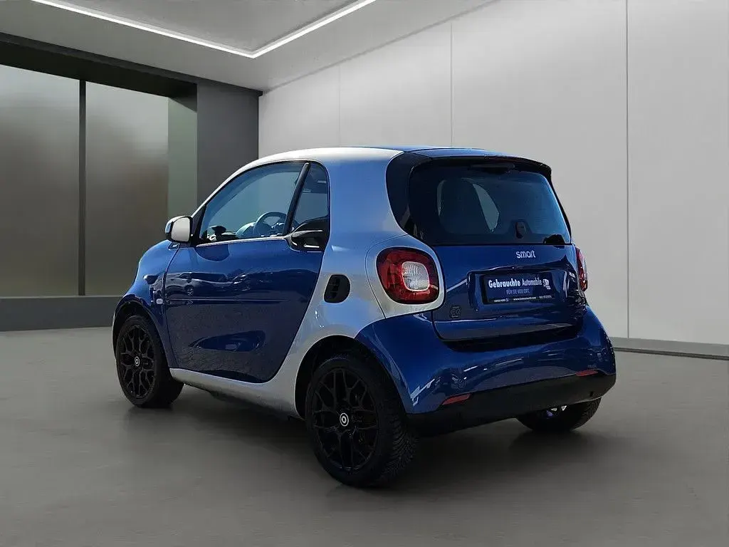 Gebraucht Smart ForTwo Electric Drive 60 kW (82 PS) 2019 Silber / tridion sicherheitszelle in coo (metallic) Coupé