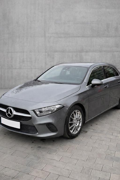 Gebraucht Mercedes A200 Progressive 190 PS (139 kW) 2019 Grau Limousine
