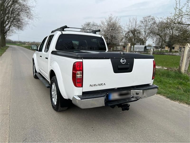 Gebraucht Nissan Navara 190 PS (139 kW) 2015 Weiß Pickup