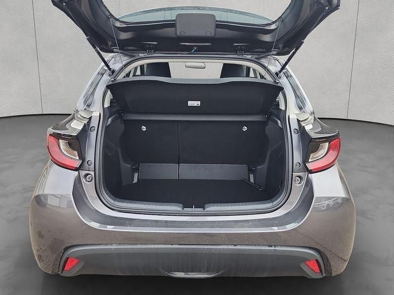 Gebraucht Mazda 2 Center-Line 116 PS (85 kW) 2025 Grau Limousine
