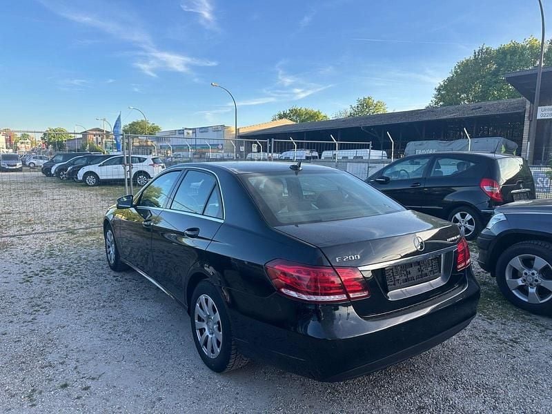 Second-hand Mercedes 200 156 CP (114 kW) 2014 Negru Berlinǎ