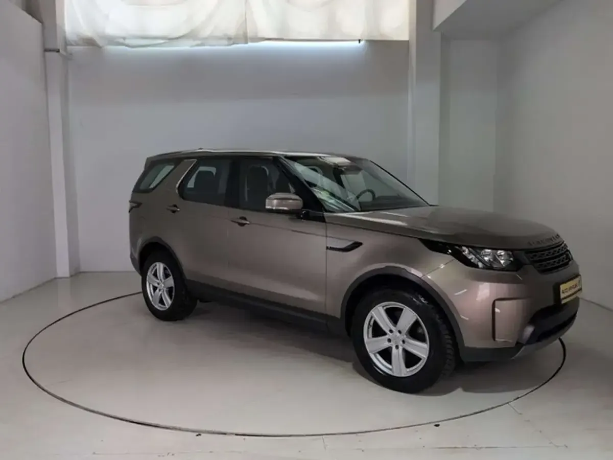 Gebraucht Land Rover Discovery 5 SE 179 PS (131 kW) 2017 Braun SUV