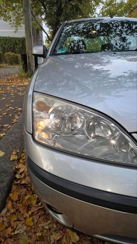 Gebraucht Ford Mondeo 145 PS (106 kW) 2001 Grau Limousine