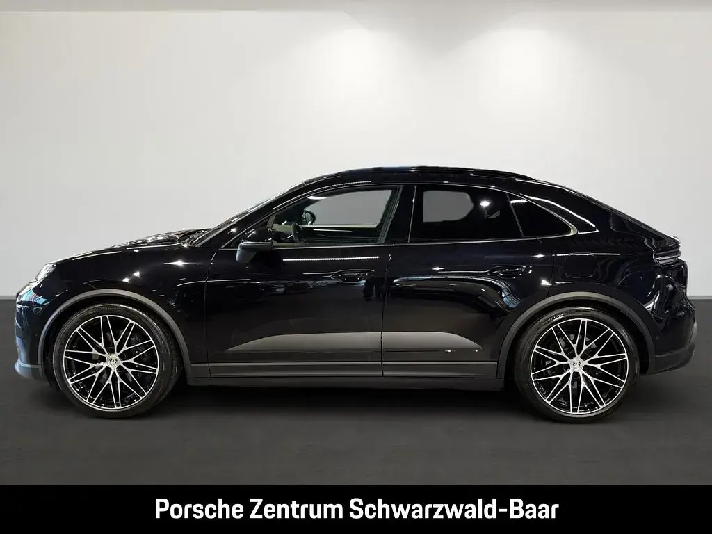 Gebraucht Porsche Macan 300 kW (408 PS) 2026 Tiefschwarzmetallic SUV