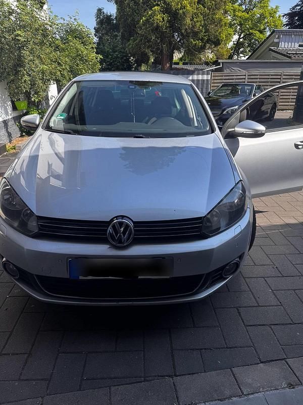 Silber Gebraucht 2010 VW Golf VI Kleinwagen | 3.000 € - Bild 1/4