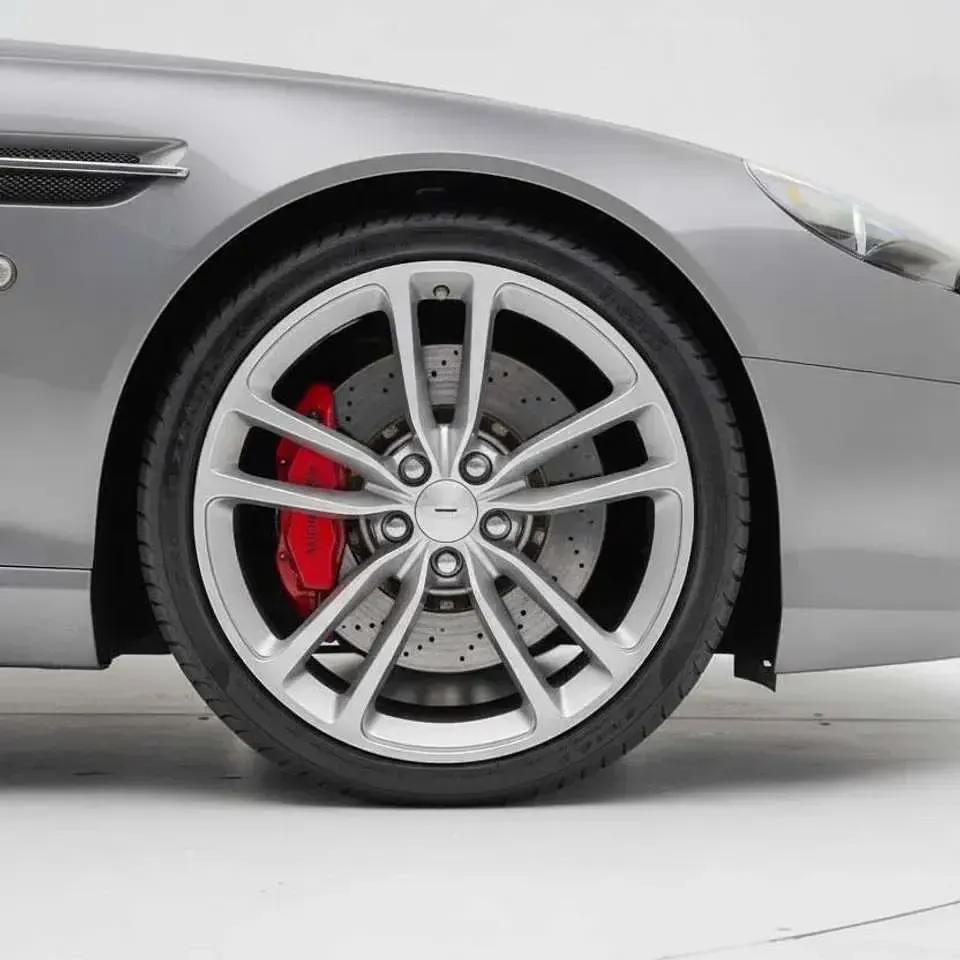 Gebraucht Aston Martin DB9 455 PS (334 kW) 2008 Sarthe silver Coupé