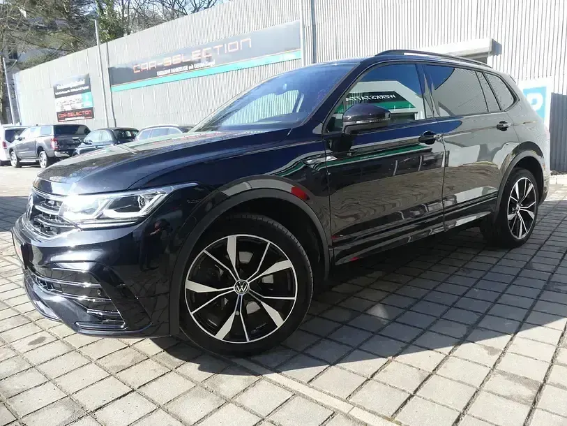 Gebraucht VW Tiguan Allspace R-line 245 PS (180 kW) 2023 Deep black perleffek (metallic) SUV
