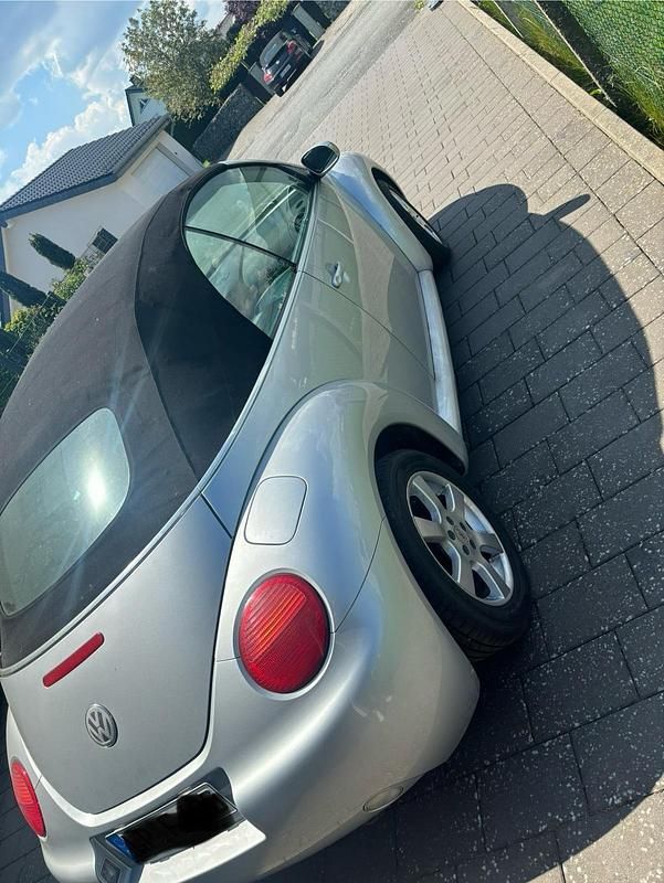 Gebraucht VW New Beetle 183 PS (134 kW) 2004 Silber Kleinwagen