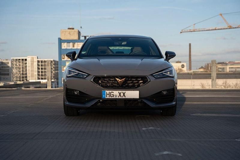 Gebraucht Cupra Leon 150 PS (110 kW) 2023 Grau Limousine