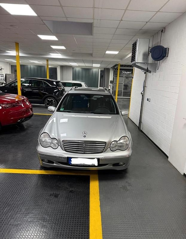 Gebraucht Mercedes C200 163 PS (119 kW) 2002 Silber Kombi