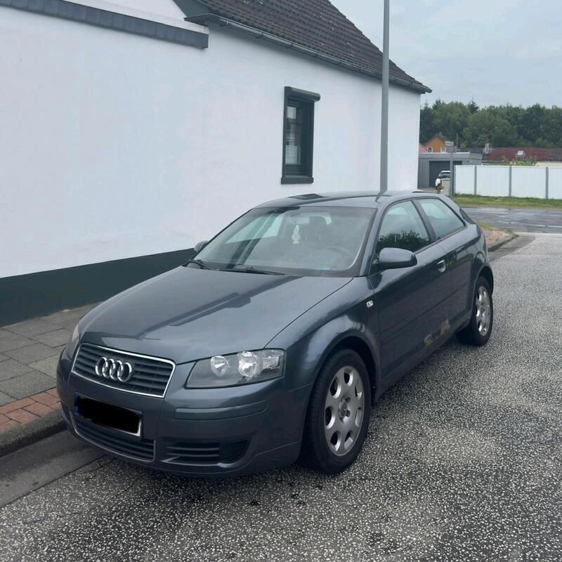 Grau Gebraucht 2004 Audi A3 Kleinwagen | 1.350 € (Superpreis) - Bild 1/4