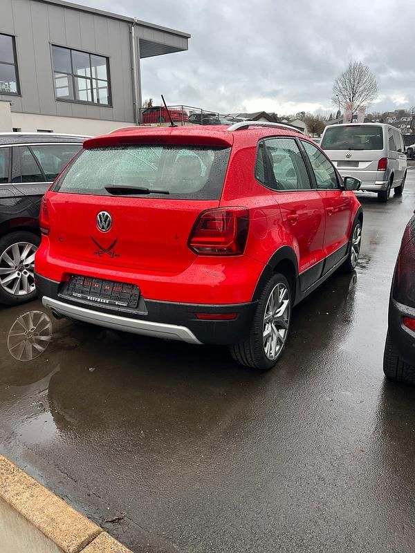 Gebraucht VW Polo Cross 90 PS (66 kW) 2014 Rot Kleinwagen