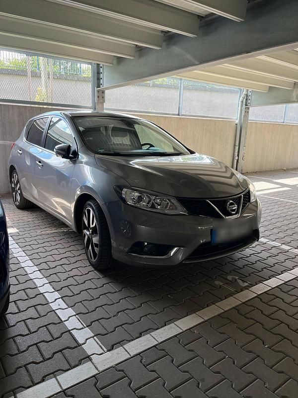 Braun Gebraucht 2016 Nissan Pulsar Tekna Kleinwagen | 6.500 € - Bild 1/4