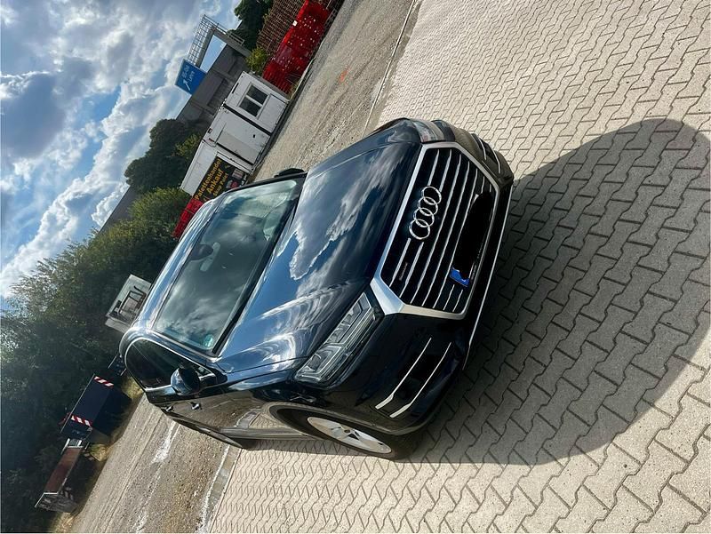 Schwarz Gebraucht 2016 Audi Q7 SUV | 26.000 € - Bild 1/4