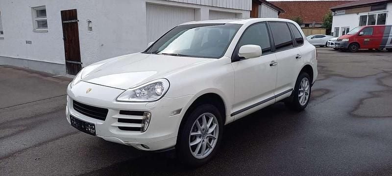 Gebraucht Porsche Cayenne 239 PS (175 kW) 2010 Sandweiss SUV