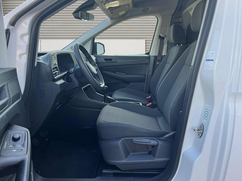 Usado VW Caddy 75 HP (55 kW) 2021 Branco Monovolume
