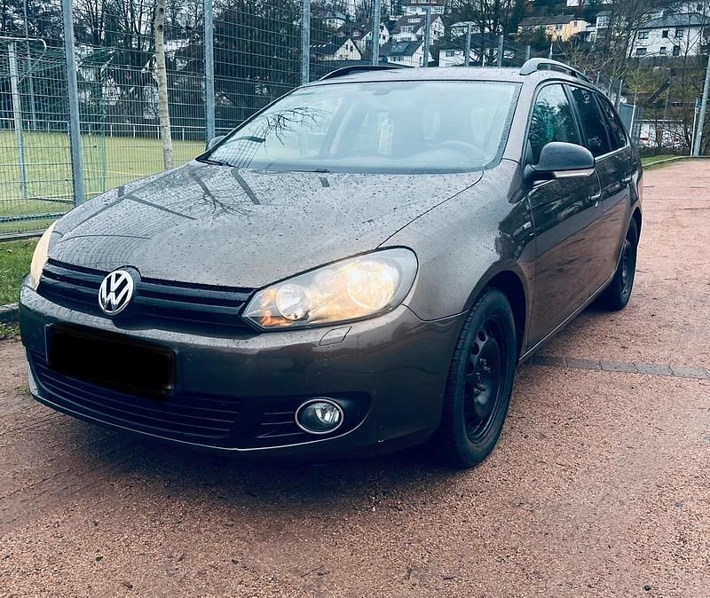 Gebraucht VW Golf VII 140 PS (102 kW) 2012 Braun Kombi