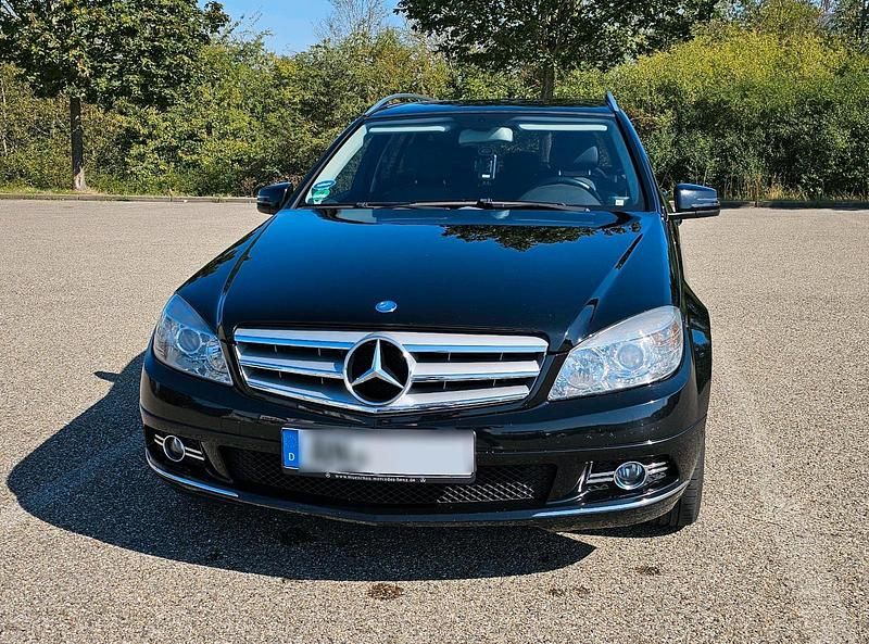 Schwarz Gebraucht 2009 Mercedes C250 Kombi | 7.700 € (Etwas zu teuer) - Bild 1/4