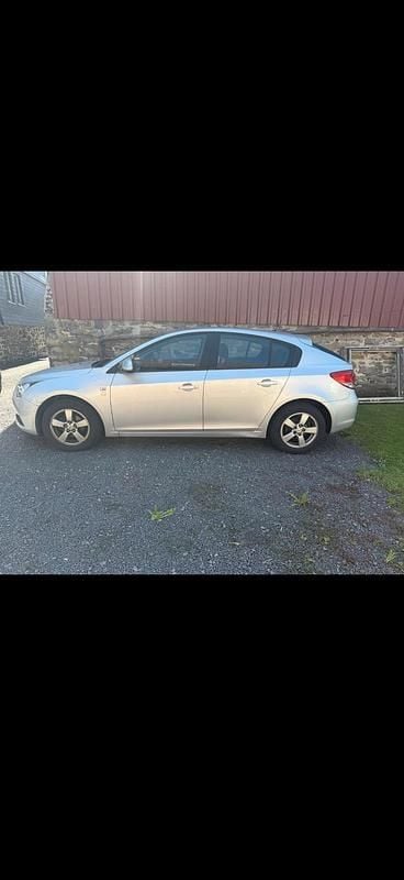 Gebraucht Chevrolet Cruze 124 PS (91 kW) 2012 Silber Limousine