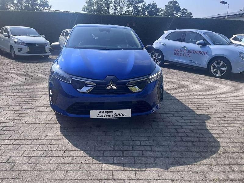 Neu Mitsubishi Colt 67 PS (49 kW) 2025 Blau (royalblau (m)) Limousine