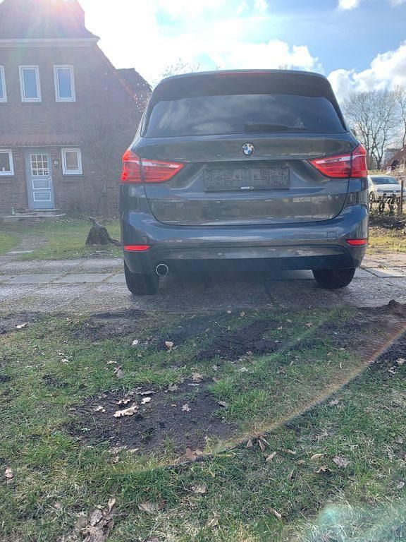 Gebraucht BMW 216 116 PS (85 kW) 2016 Grau Van / Kleinbus