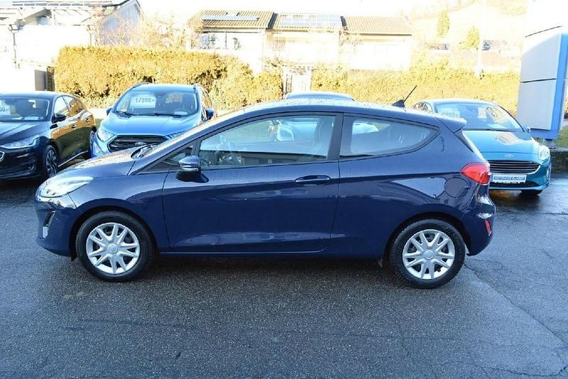 Gebraucht Ford Fiesta Trend 75 PS (55 kW) 2020 Blau Limousine
