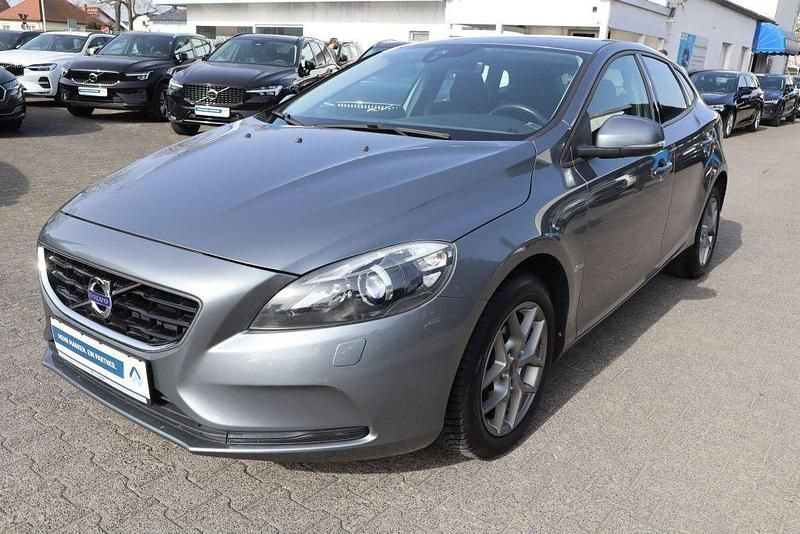 Gebraucht Volvo V40 Kinetic 150 PS (110 kW) 2016 Osmium grey Limousine