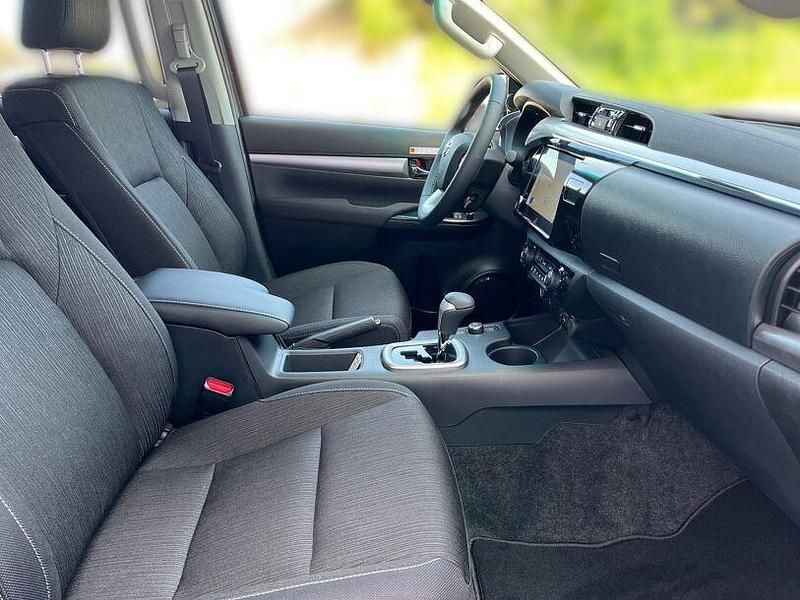 Neu Toyota HiLux Executive 204 PS (150 kW) 2025 Tief schwarz met Pickup