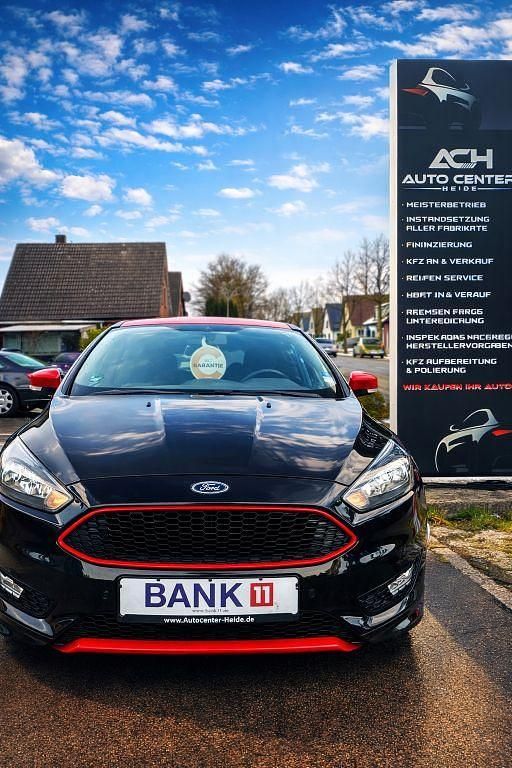 Gebraucht Ford Focus ST-Line 125 PS (91 kW) 2017 Schwarz Limousine