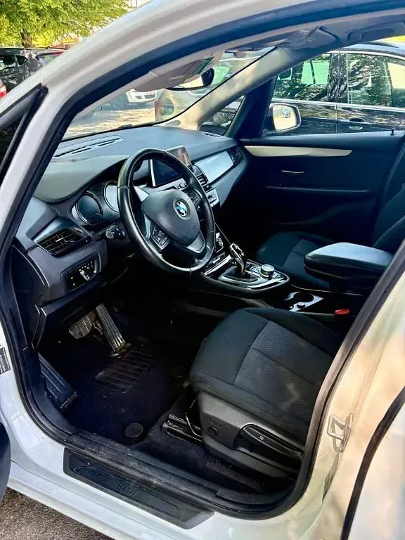 Gebraucht BMW 218 Active Tourer 150 PS (110 kW) 2021 Weiß Van / Kleinbus