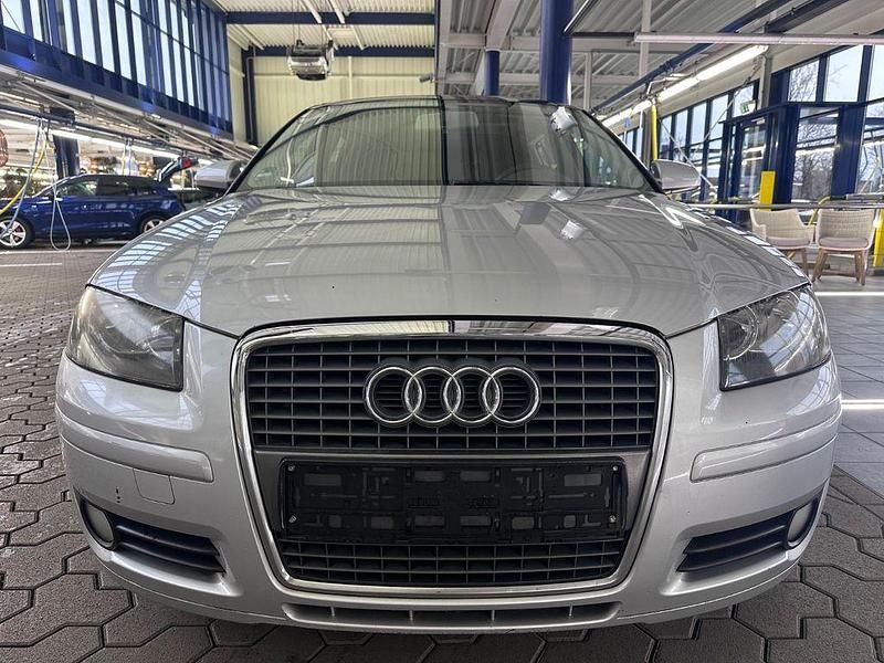 Gebraucht Audi A3 Attraction 102 PS (75 kW) 2007 Silber Kleinwagen