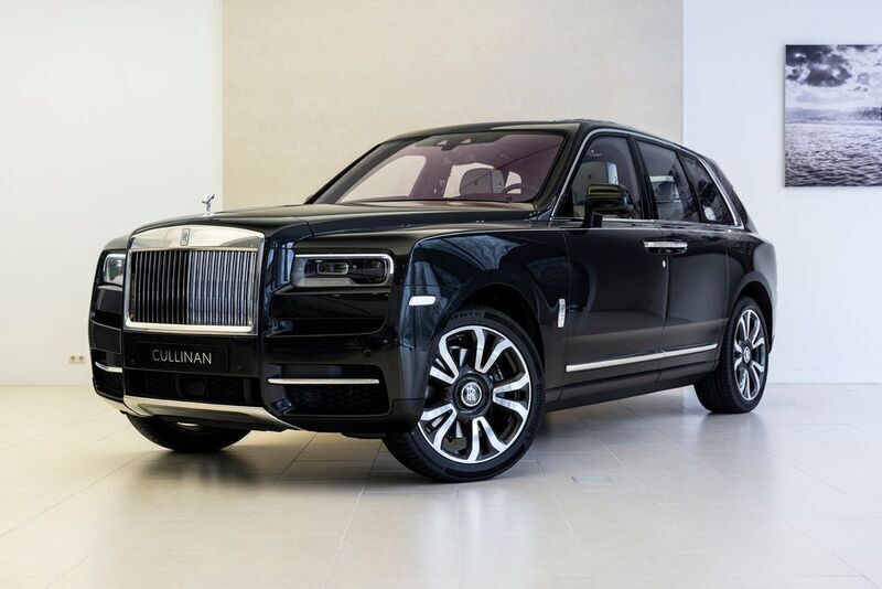 Grün Gebraucht 2023 Rolls Royce Cullinan SUV | 403.718 € - Bild 1/4