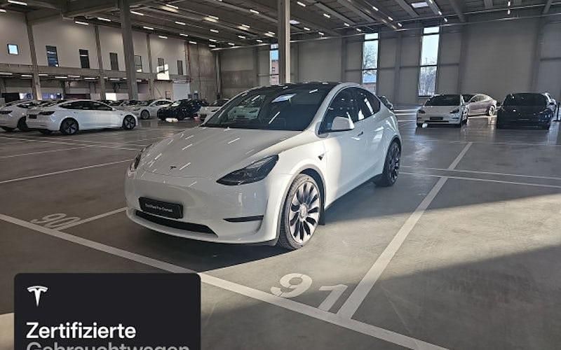 Weiß Gebraucht 2022 Tesla Model Y Performance SUV | 35.400 € (Fairer Preis) - Bild 1/4