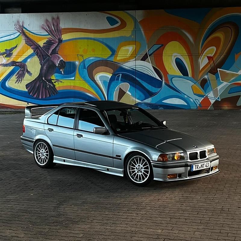 Silber Gebraucht 1995 BMW 318 Limousine | 6.000 € - Bild 1/4
