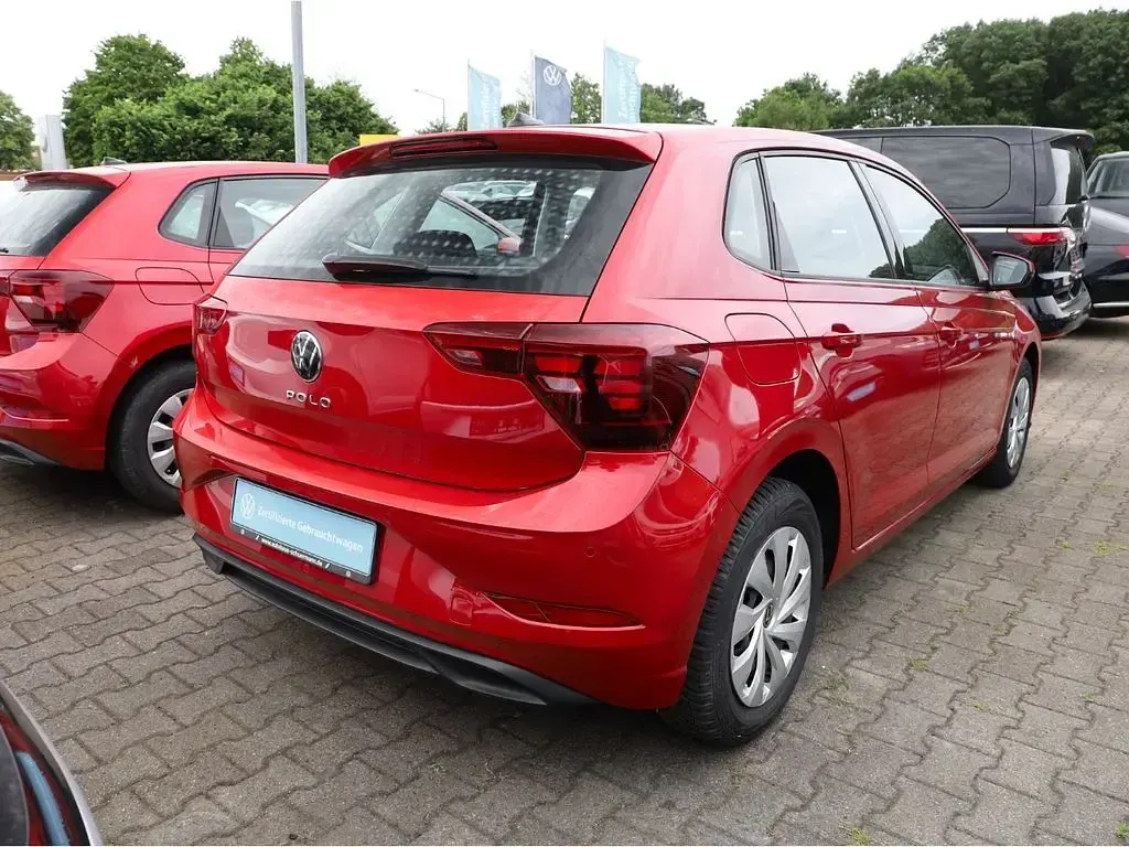 Gebraucht VW Polo Life 80 PS (58 kW) 2023 Kings red metallic Kleinwagen